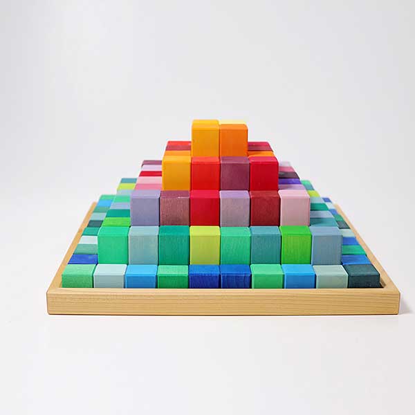 Large Stepped Pyramid 4x4 RAINBOW (Grimm's)