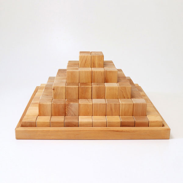 Large Stepped Pyramid 4x4 NATURAL (Grimm's)