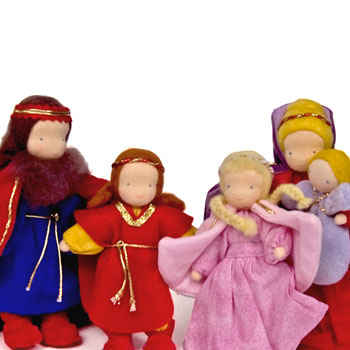 Royal Family Dollhouse Doll Set