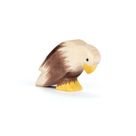 Ostheimer Bald Eagle sitting
