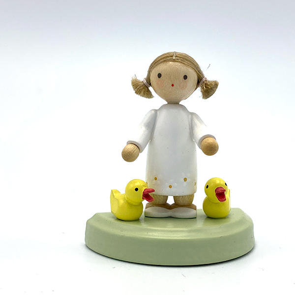 Girl with Ducklings (Flade)