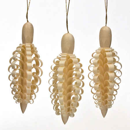 Hanging Spanbaum Pinecone Ornaments (3)