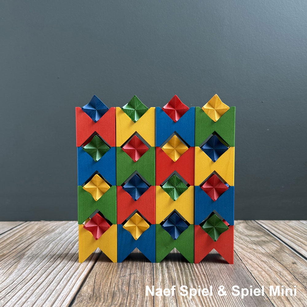 Naef-Spiel カラフル木製ブロック NAEF SPIEL colored: The Wooden Wagon