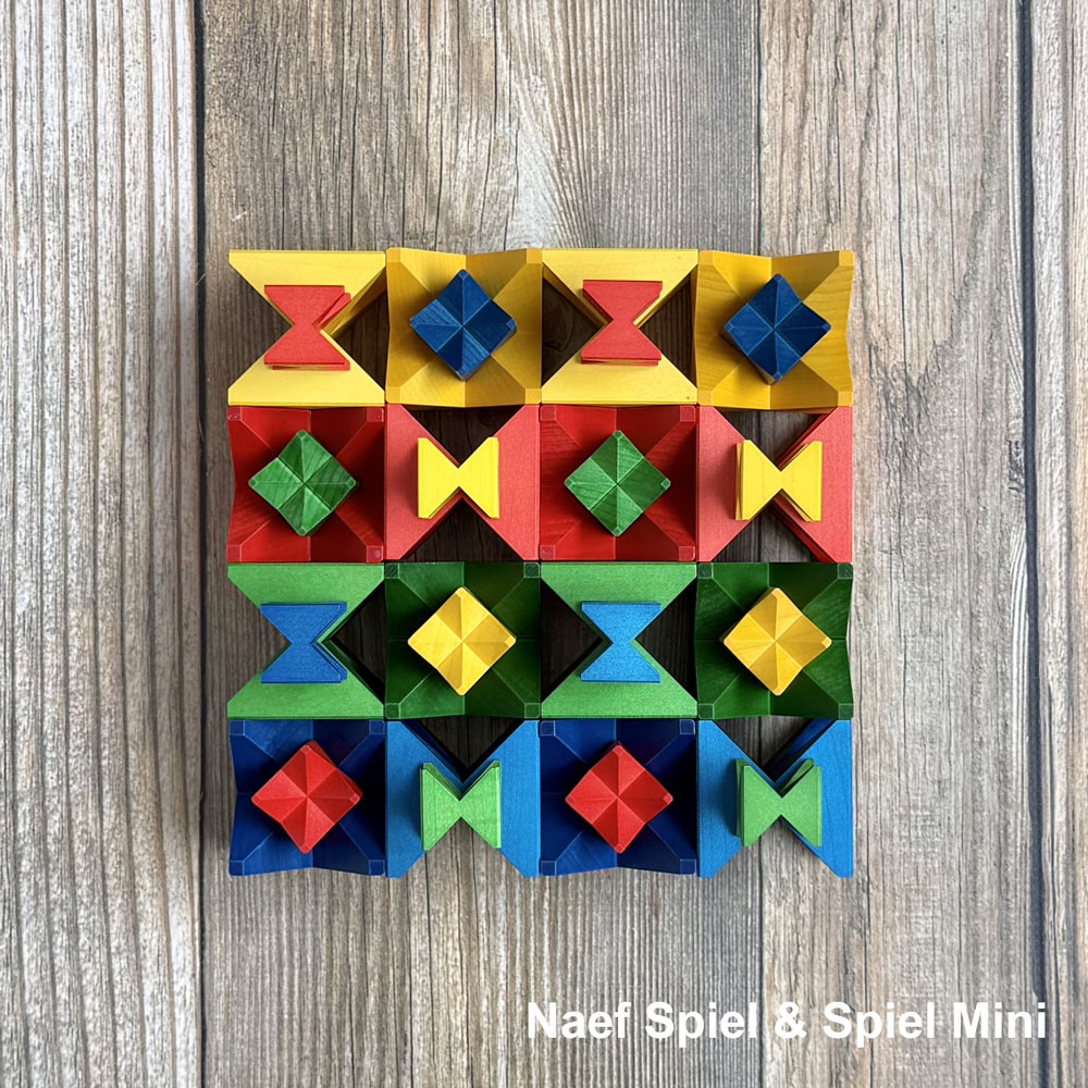 NAEF SPIEL colored: The Wooden Wagon